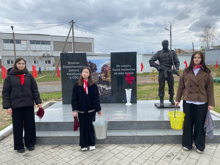 Благоустройство памятников.